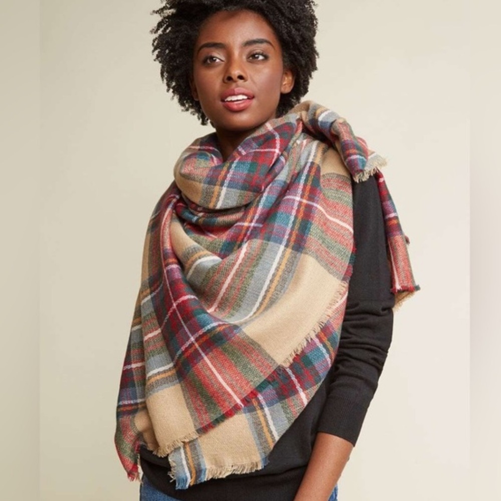 ModCloth Plaid Blanket Scars Red‎ Tan Green Winter Warm Wrap
